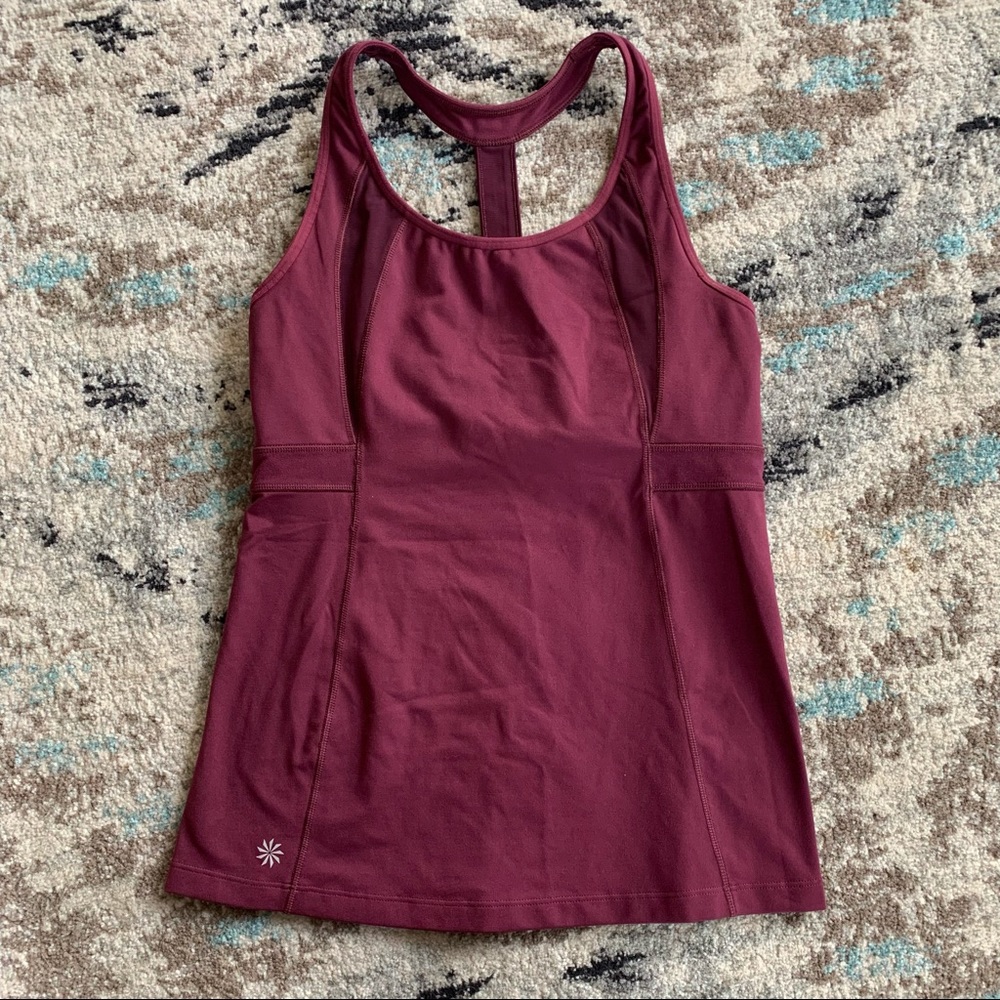 🍎 3/$30 Athleta Stunner maroon tank top with T back and slots for padding